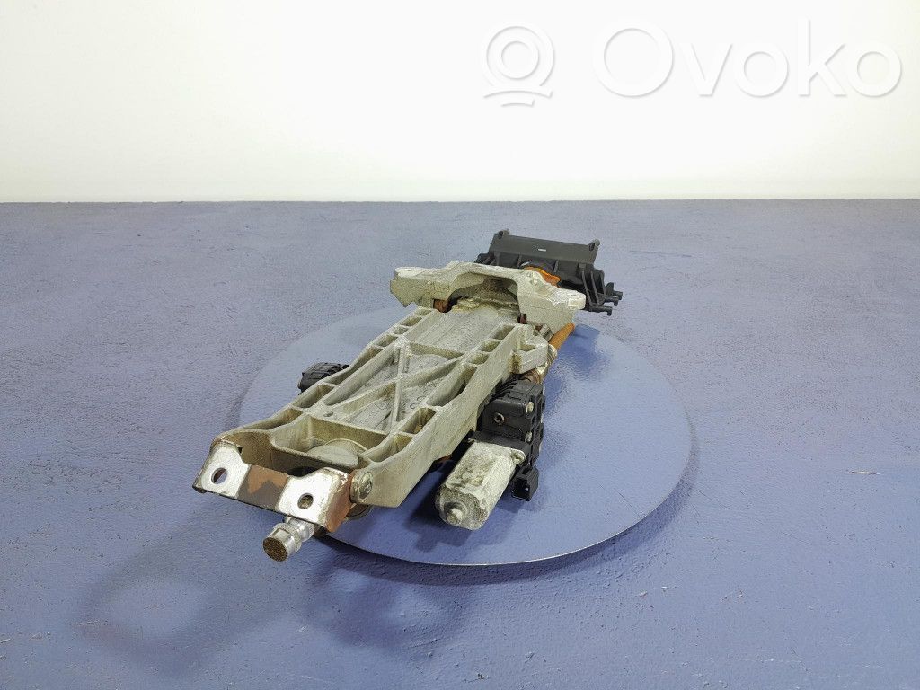 Audi A4 S4 B7 8E 8H Ohjauspyörän akseli 