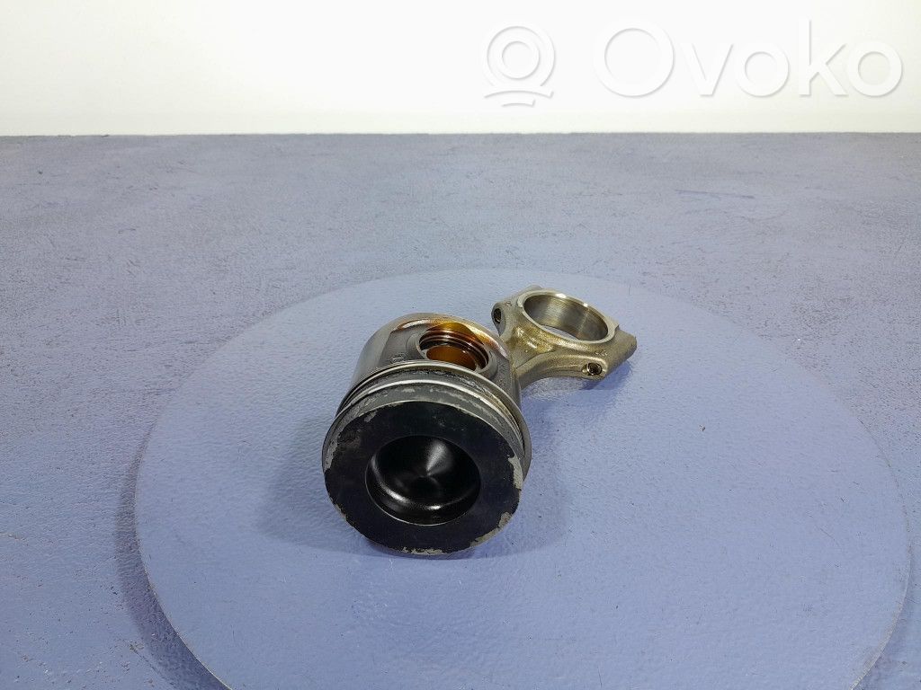 Piston