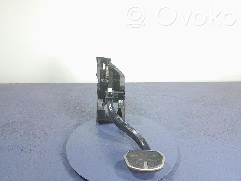 BMW 1 F40 Gaspedal 
