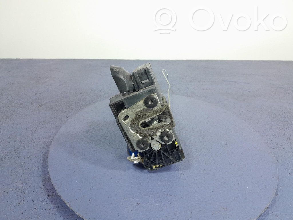 Dacia Sandero Front door lock 