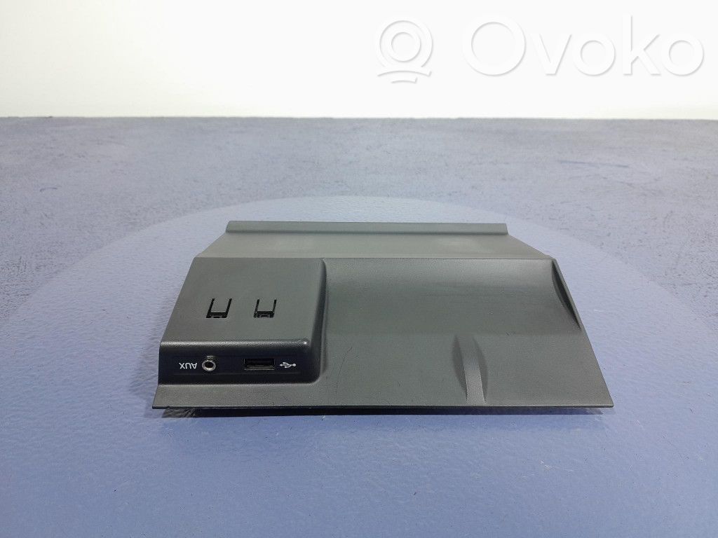 Alte componente capac prag/stâlp   5E1857367B,5E1857367B