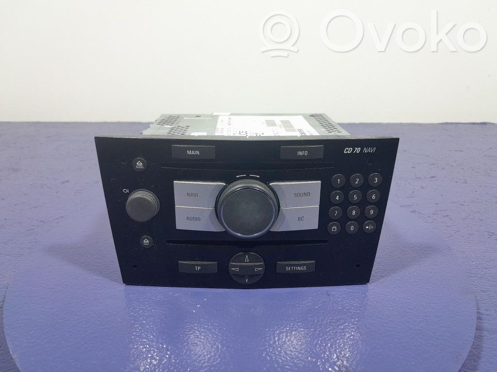 Opel Zafira B Panel / Radioodtwarzacz CD/DVD/GPS 