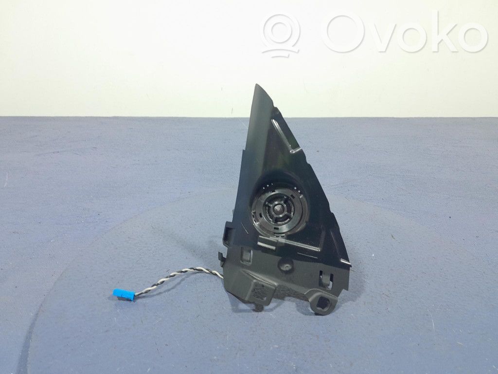 BMW 2 F44 Subwoofer 