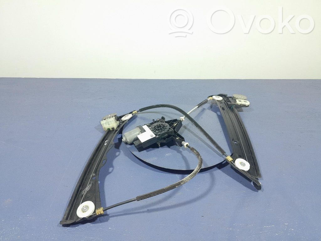BMW 2 F44 Elektryczny podnośnik szyby drzwi przednich 