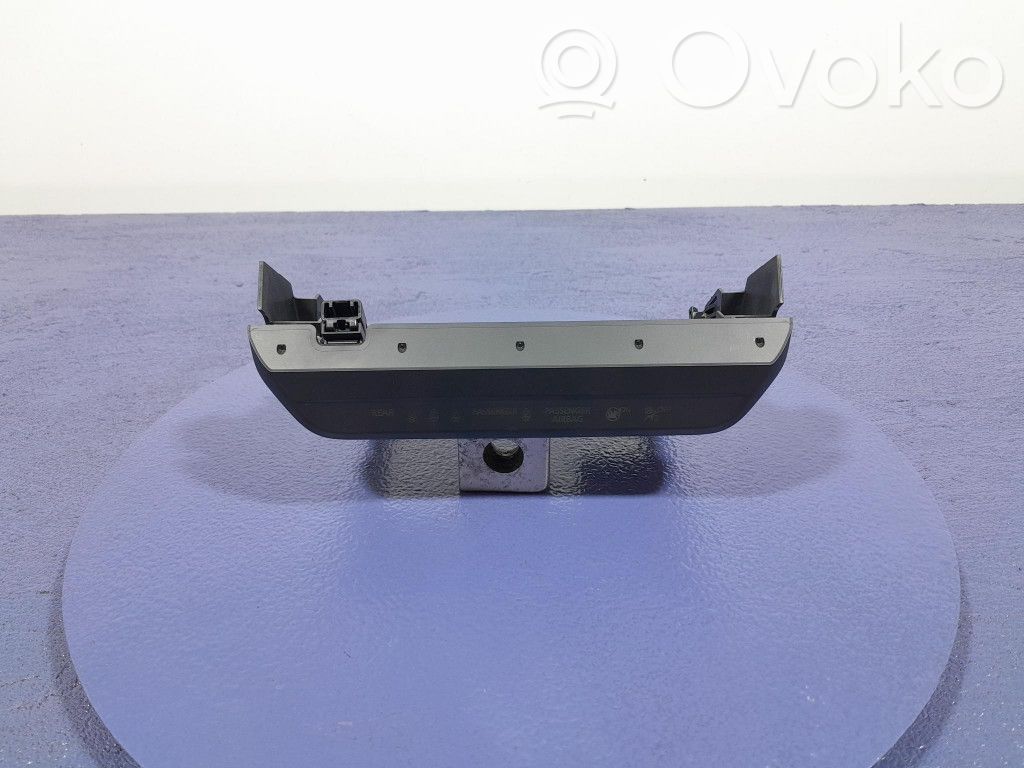 Mazda 3 Radio/CD/DVD/GPS head unit 