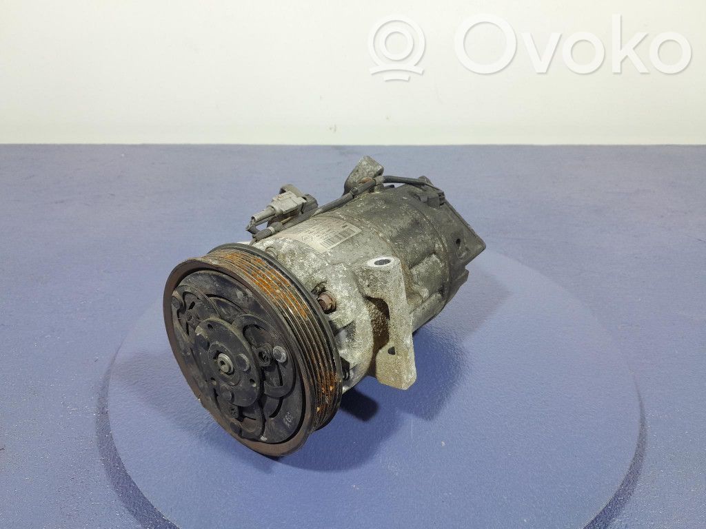 Renault Clio I Air conditioning (A/C) compressor (pump) 