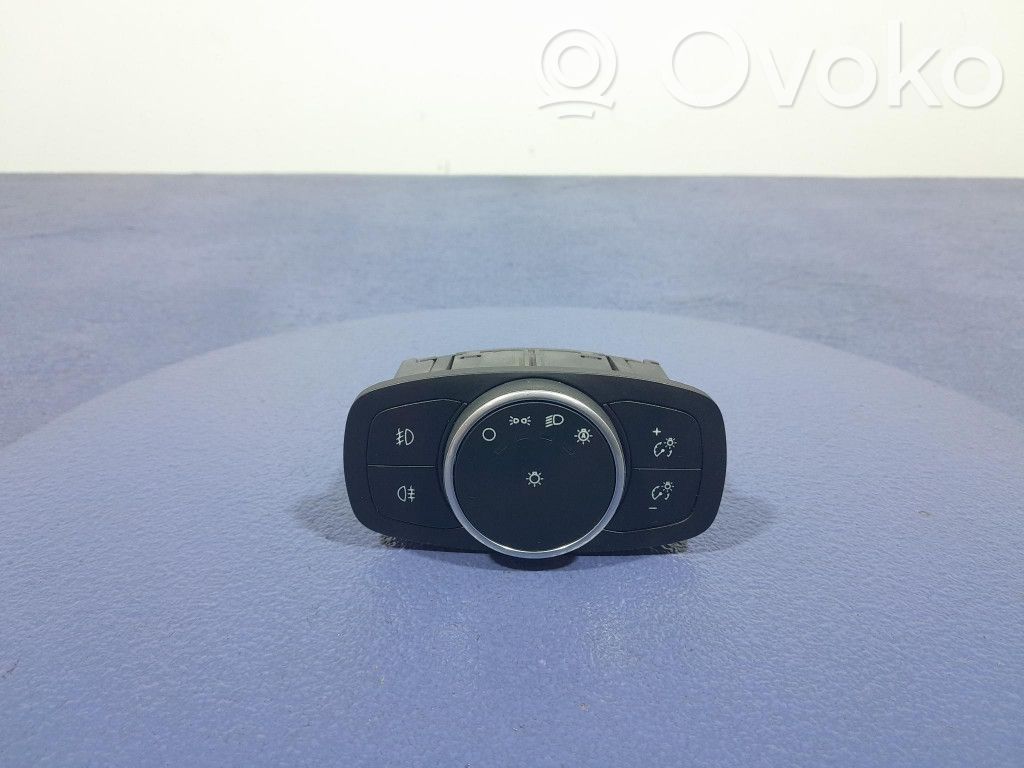 Ford Focus Light switch 