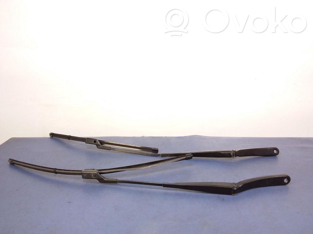 Ford Focus Wischerarm vorne 