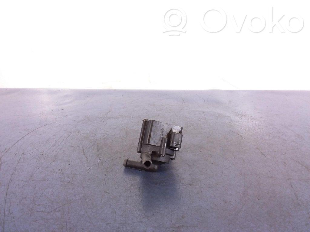 BMW 7 F01 F02 F03 F04 Pompe de circulation d'eau 