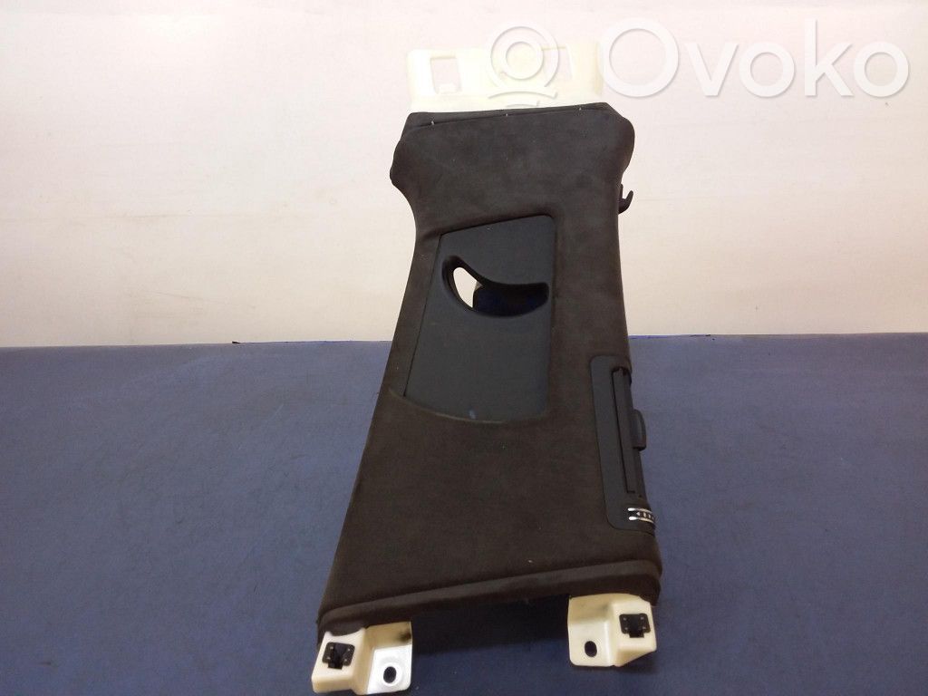 Alte componente capac prag/stâlp   4H0867240C,4H0867240C