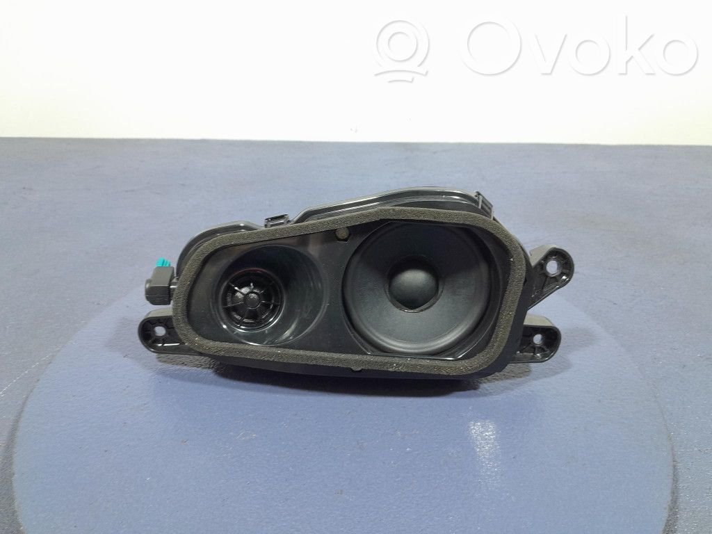 BMW X6 G06 Altavoz subwoofer 