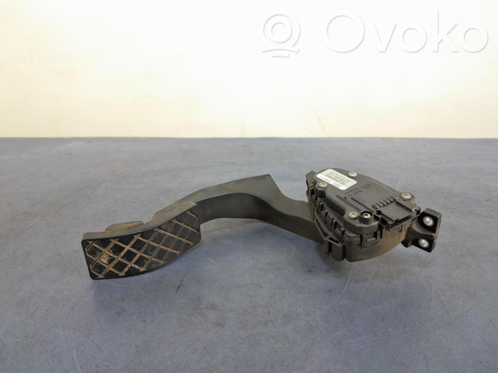Audi A8 S8 D3 4E Accelerator throttle pedal 