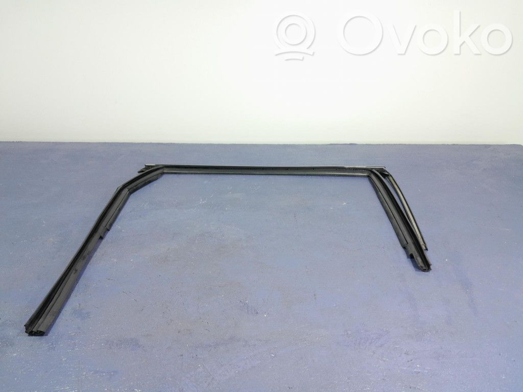 Audi Q7 4M Etuoven kumitiiviste 