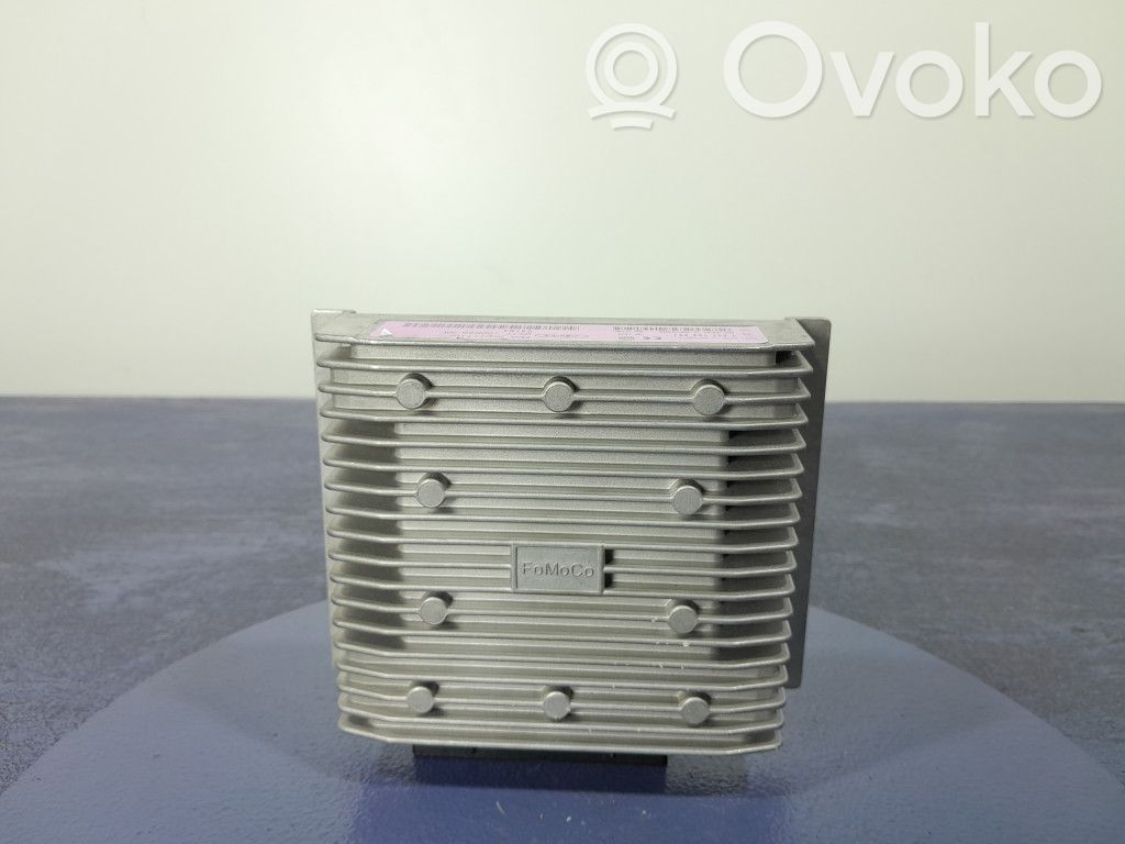 Ford Mondeo MK IV Wzmacniacz audio 