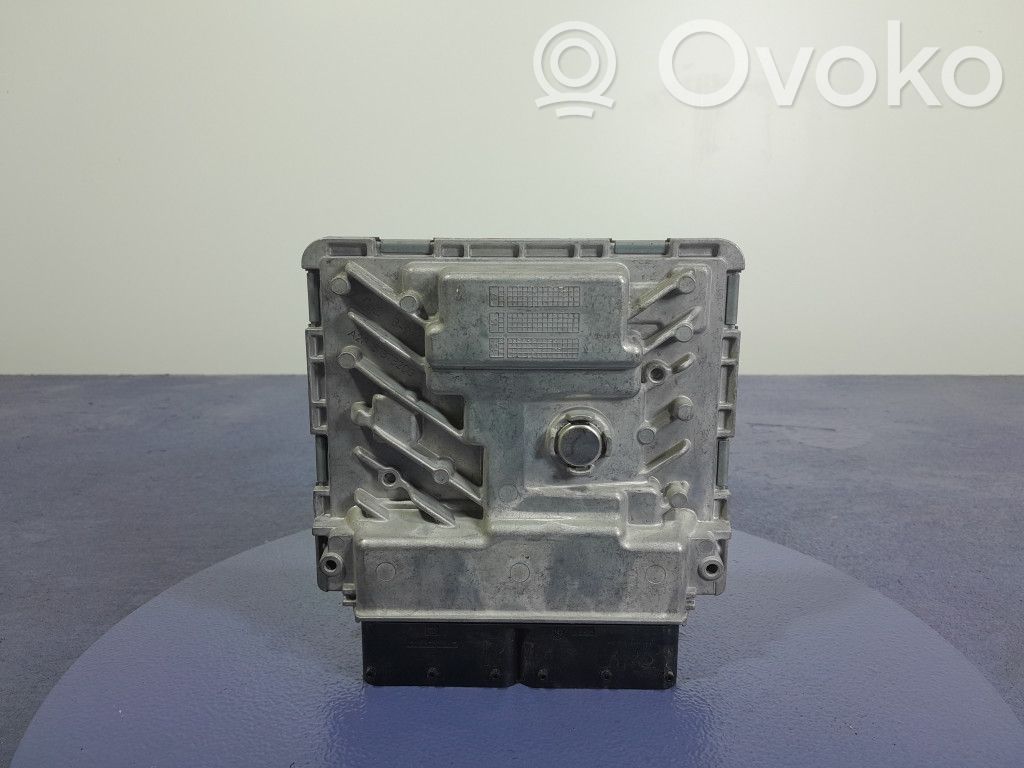 Volkswagen PASSAT B8 Unitate control motor/modul ECU 