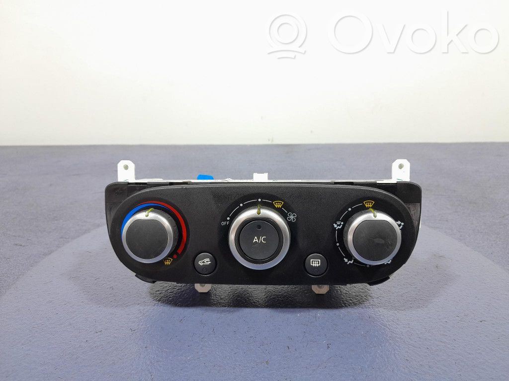 Renault Clio IV Ilmastoinnin ohjainlaite 
