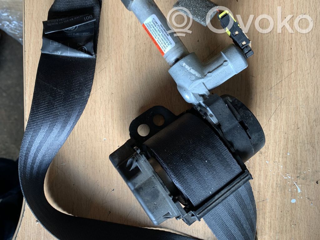 Volvo S60 Cinturón trasero 