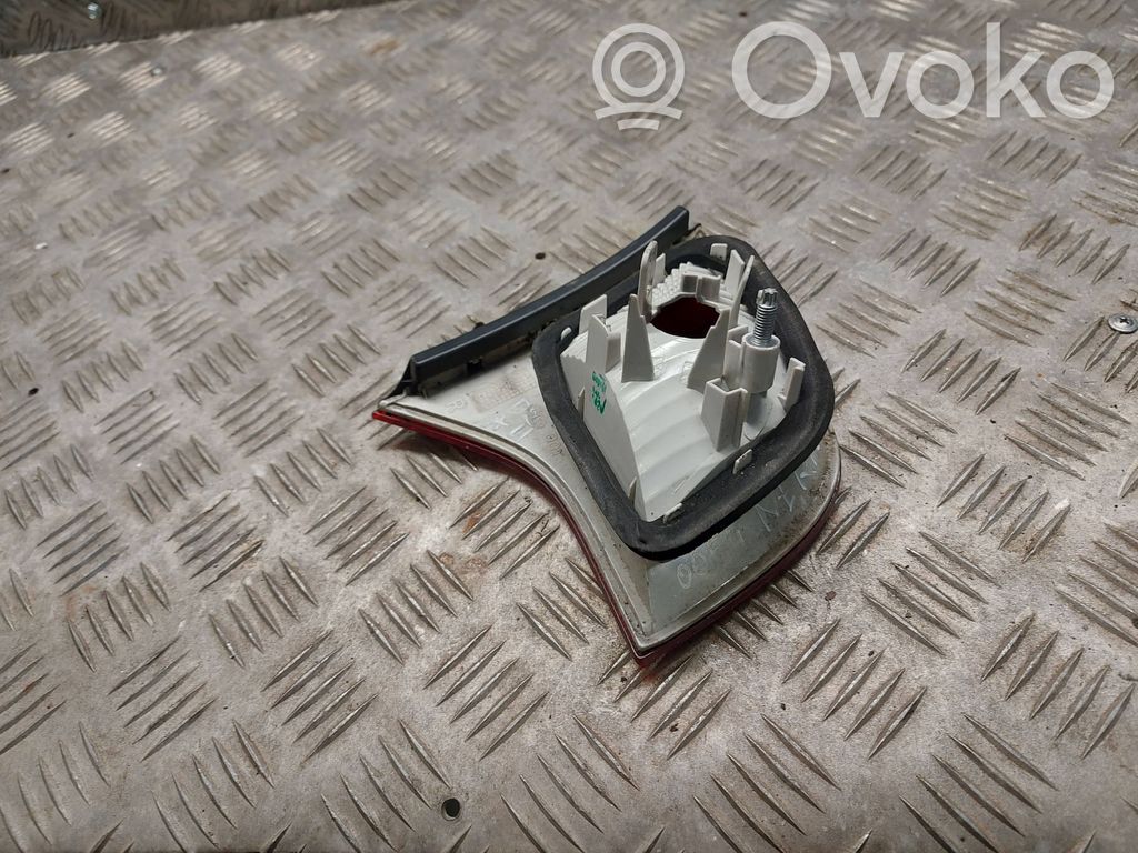 Audi A4 S4 B7 8E 8H Takaluukun takavalot 