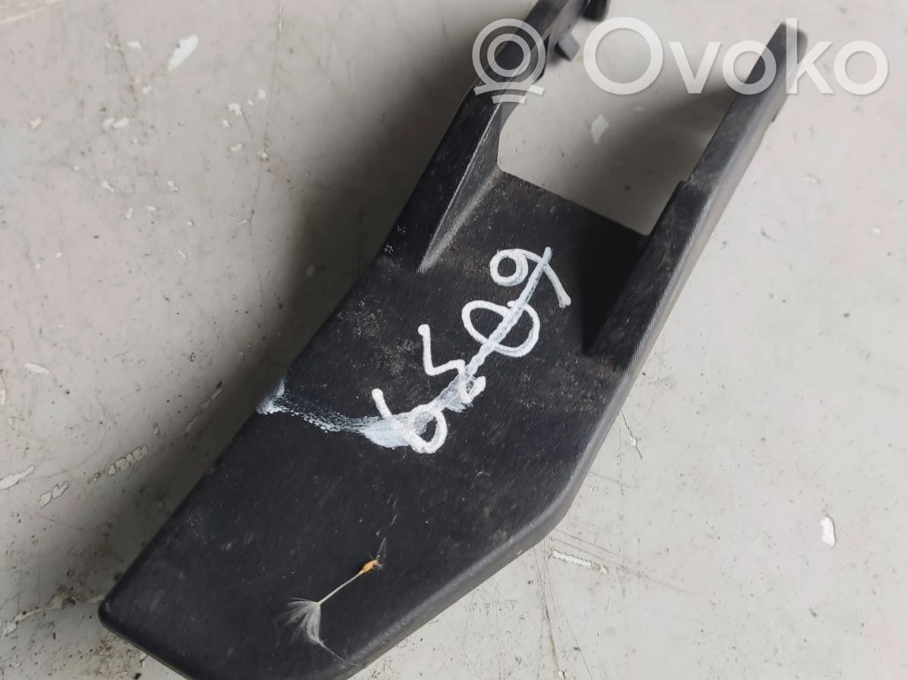 Osłona szyny fotela tylnego   A2519242637