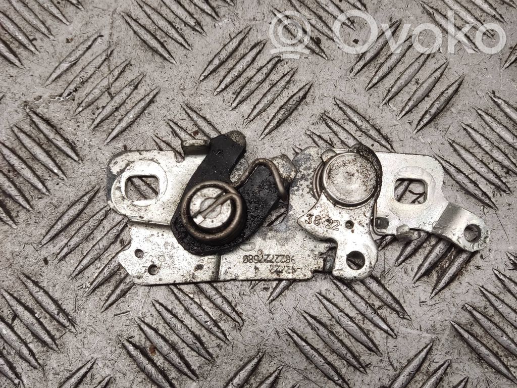 Opel Corsa F Zamek pokrywy przedniej / maski silnika 