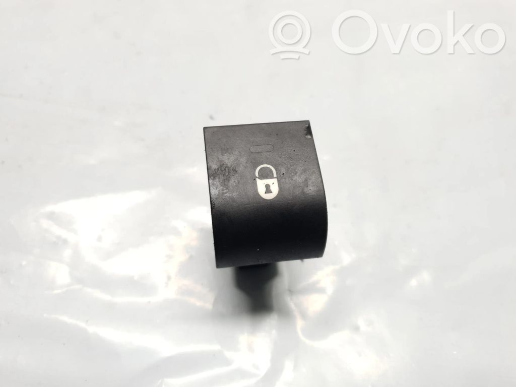 Peugeot 207 Central locking switch button 