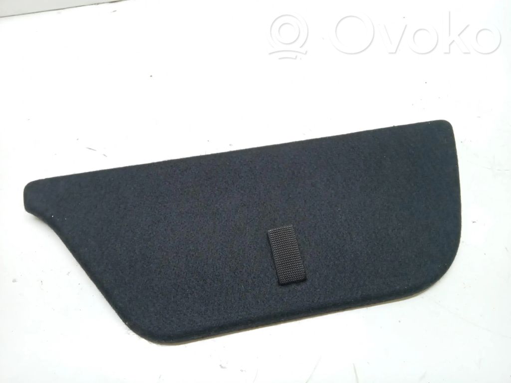 Hyundai i30 Listwa pod lampę tylną 