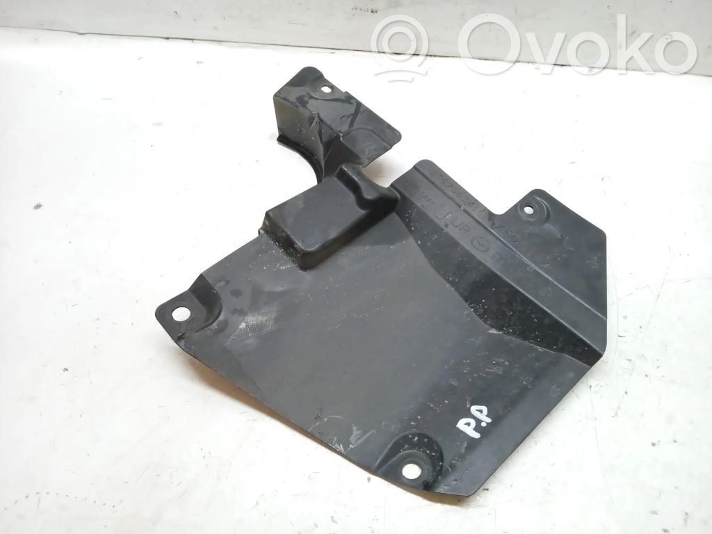 Mazda 3 III Rear/tail light trim molding 