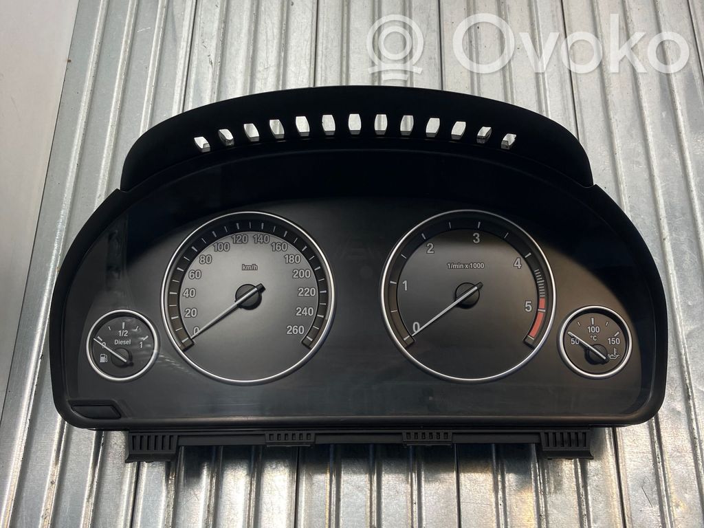 BMW 5 F10 F11 Spidometrs (instrumentu panelī) 