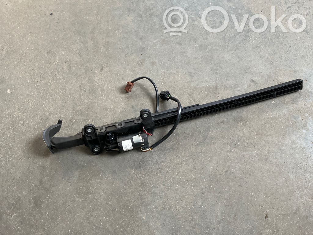 BMW 3 E92 E93 Saugos diržo reguliavimo varikliukas 