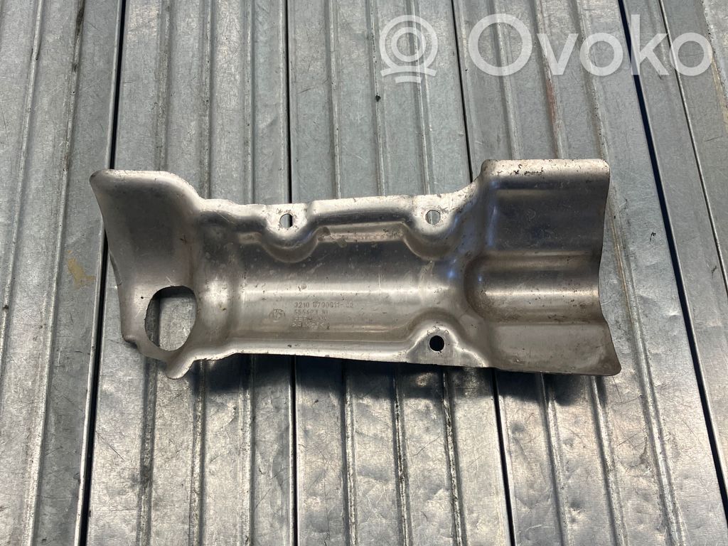 BMW 5 F10 F11 Heat shield in engine bay 
