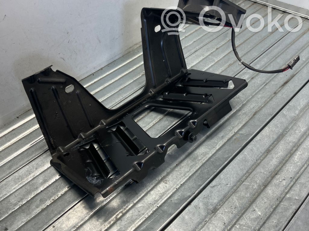 BMW 5 F10 F11 Supporto dell’amplificatore 