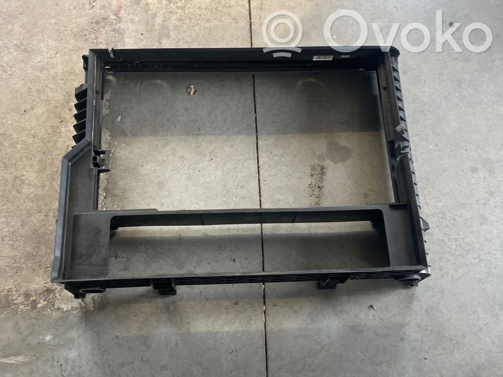 Garniture de radiateur   2248481,22793115
