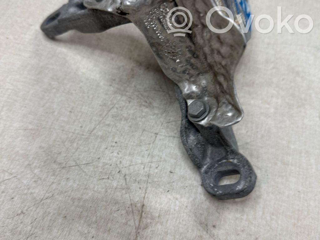Audi Q8 Engine mount bracket 