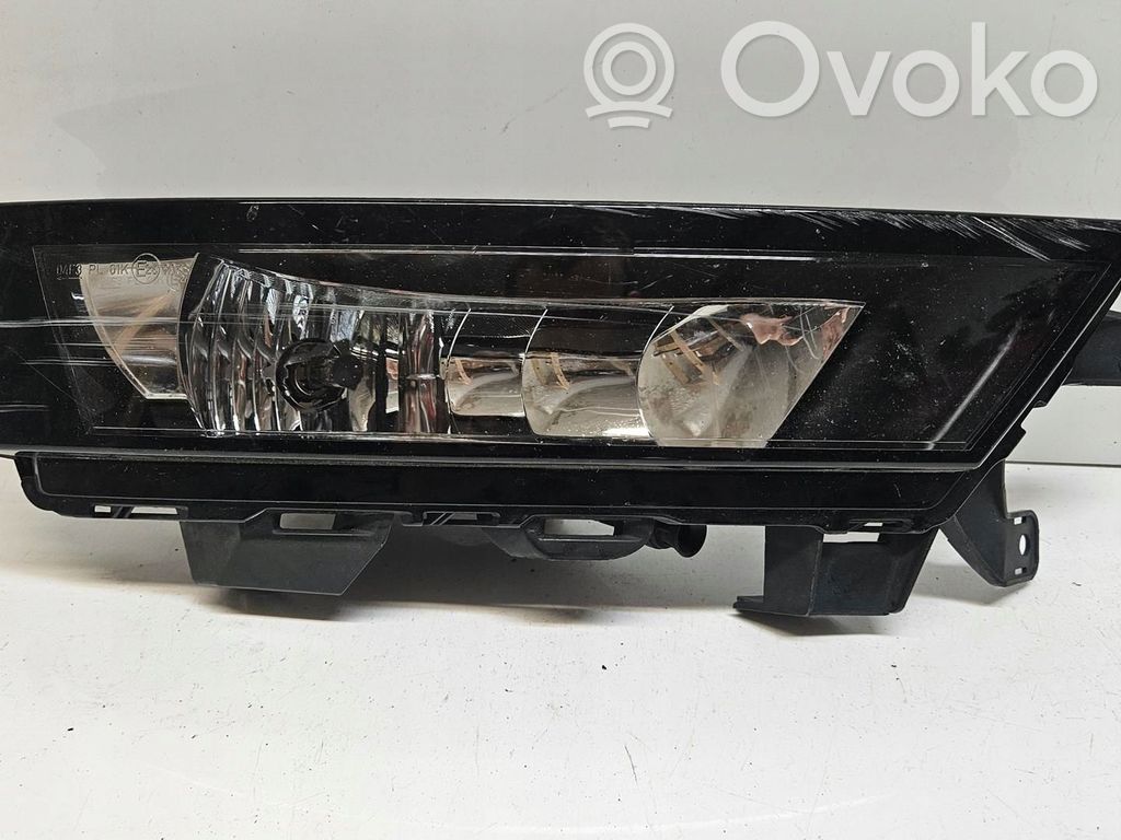 Skoda Rapid (NH) Etusumuvalo 