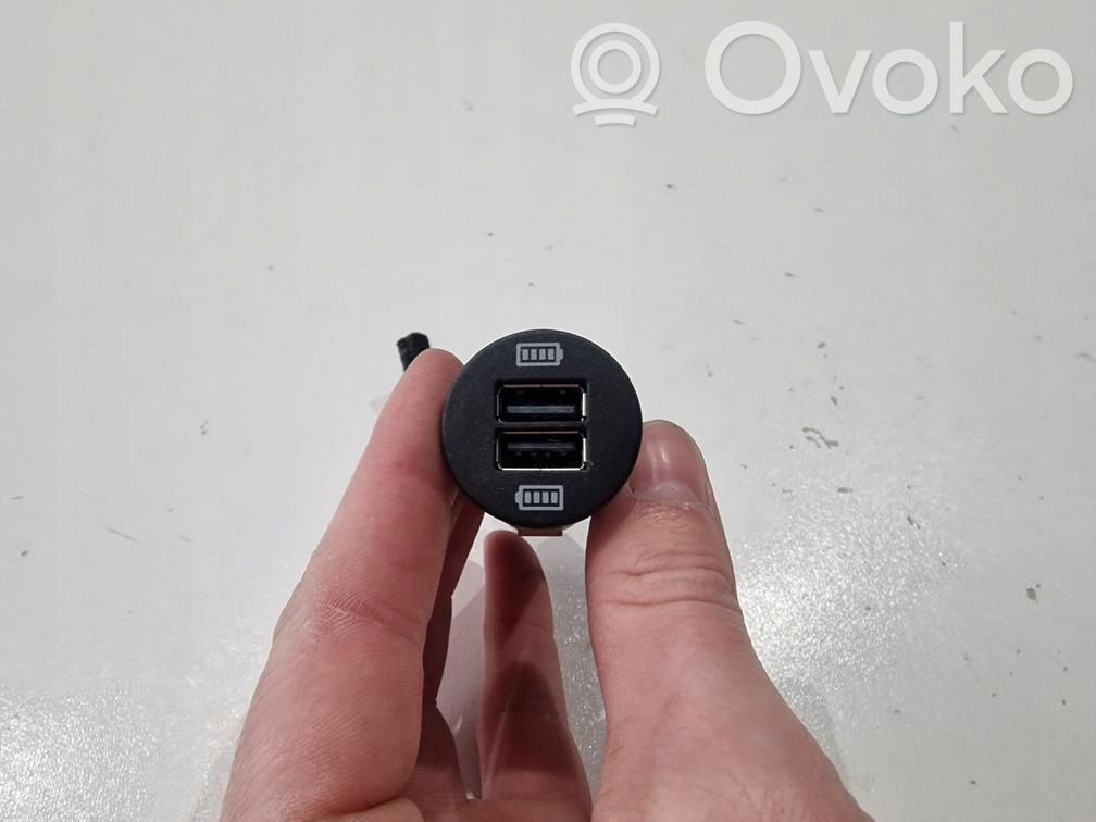 Porsche Cayenne (92A) Priză USB 
