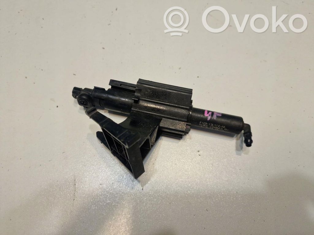 Ford Focus Headlight washer spray nozzle 