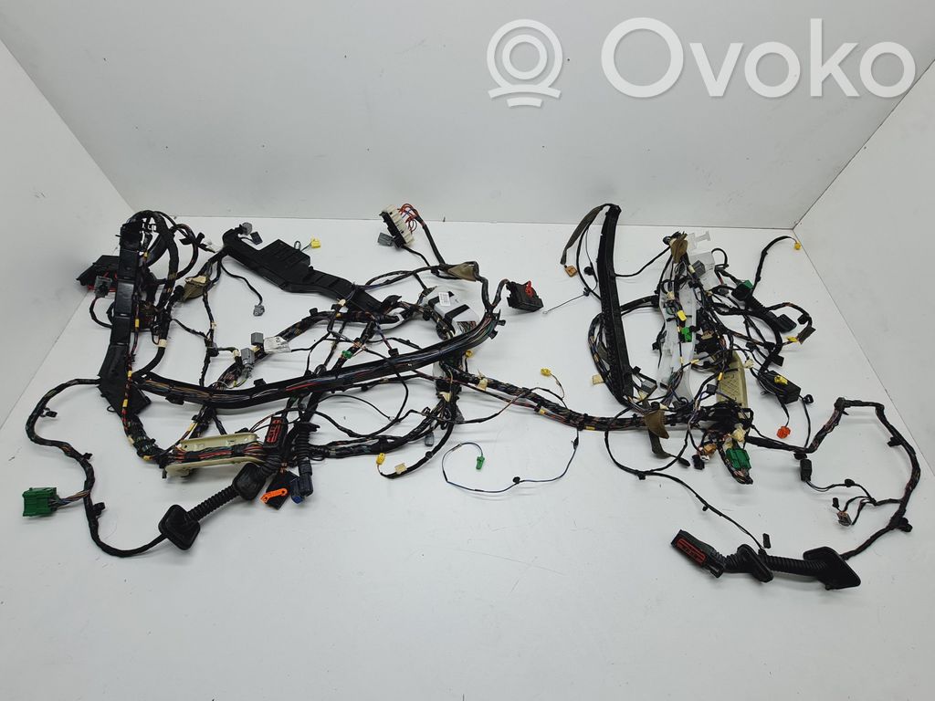 Panel wiring   31334030,31275090,2606525