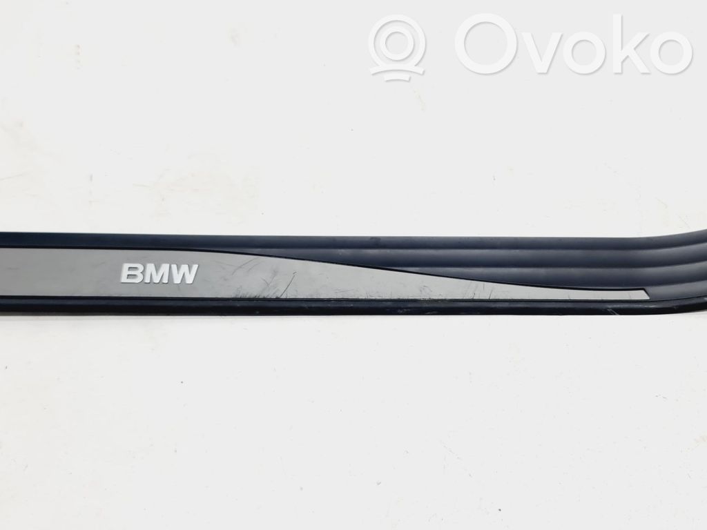 BMW 5 E60 E61 Moldura protectora del borde delantero 
