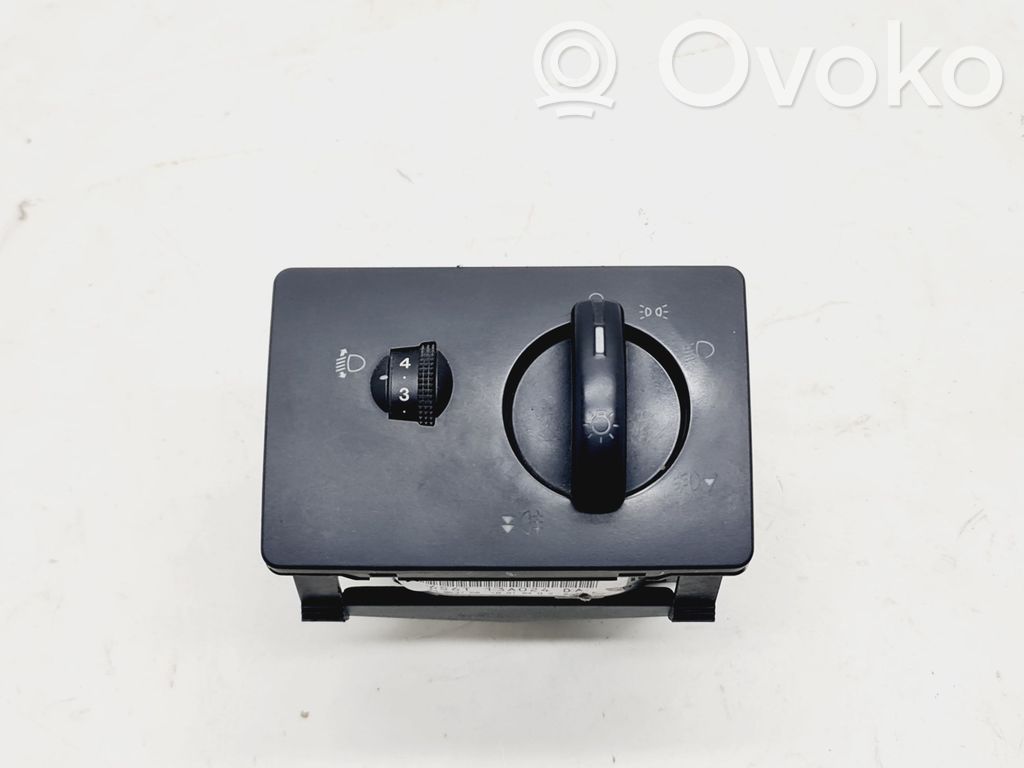 Light switch   6S6T13A024DA