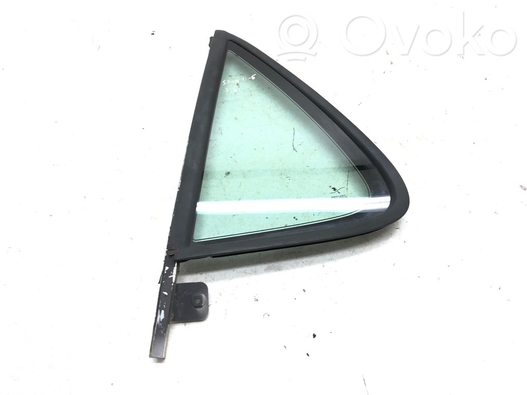Saab 9-5 Ventanilla de ventilación de la puerta trasera 