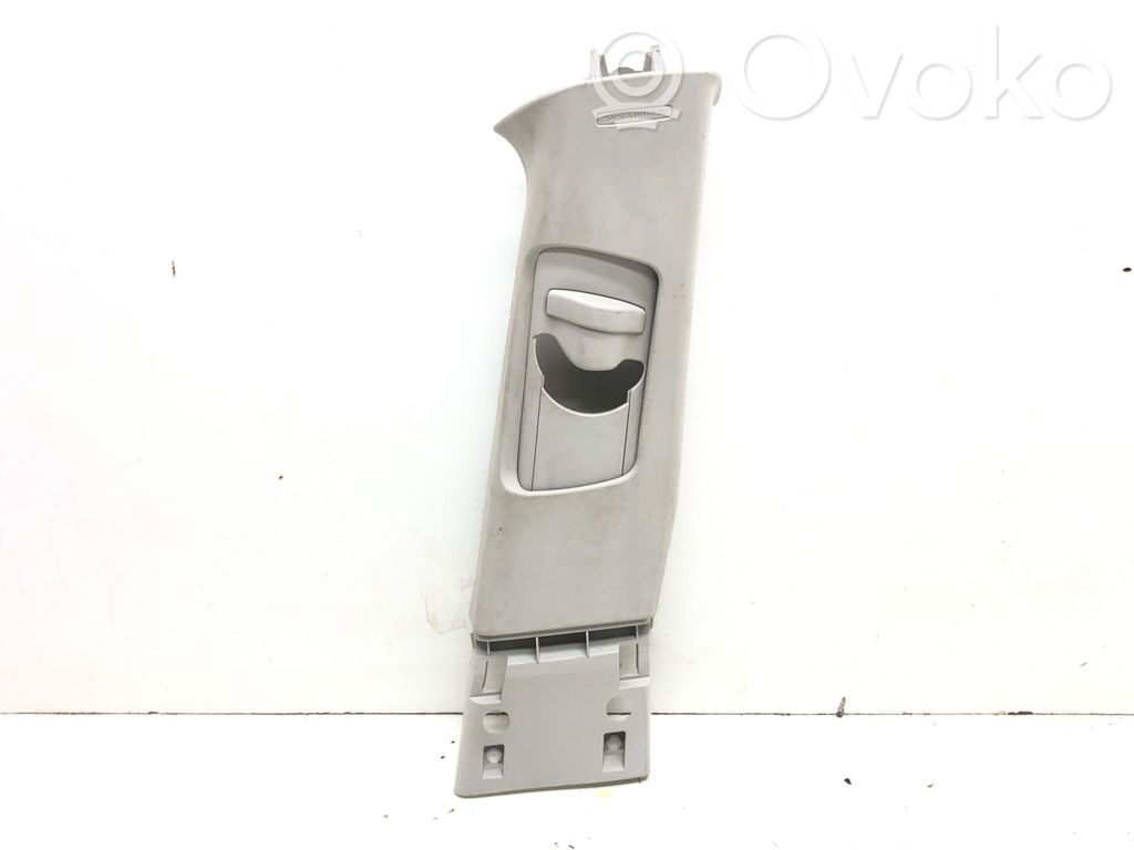 Subaru Outback Pilar (B) (superior) 