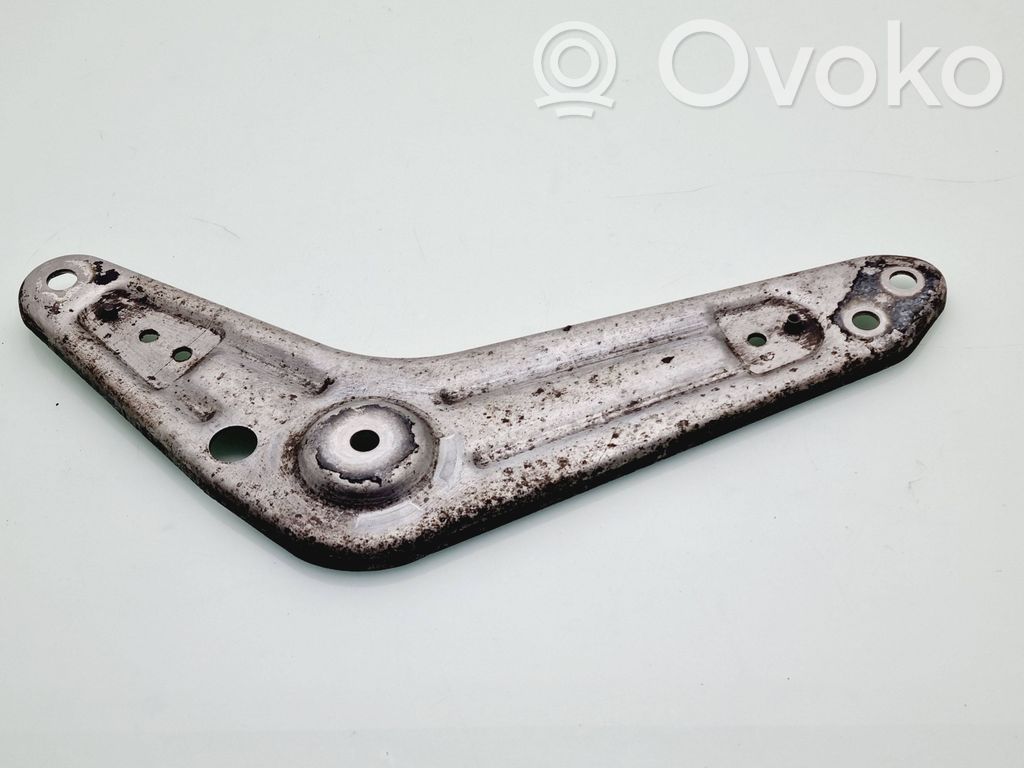 BMW X5 E70 Cits aizmugures šasijas elements 
