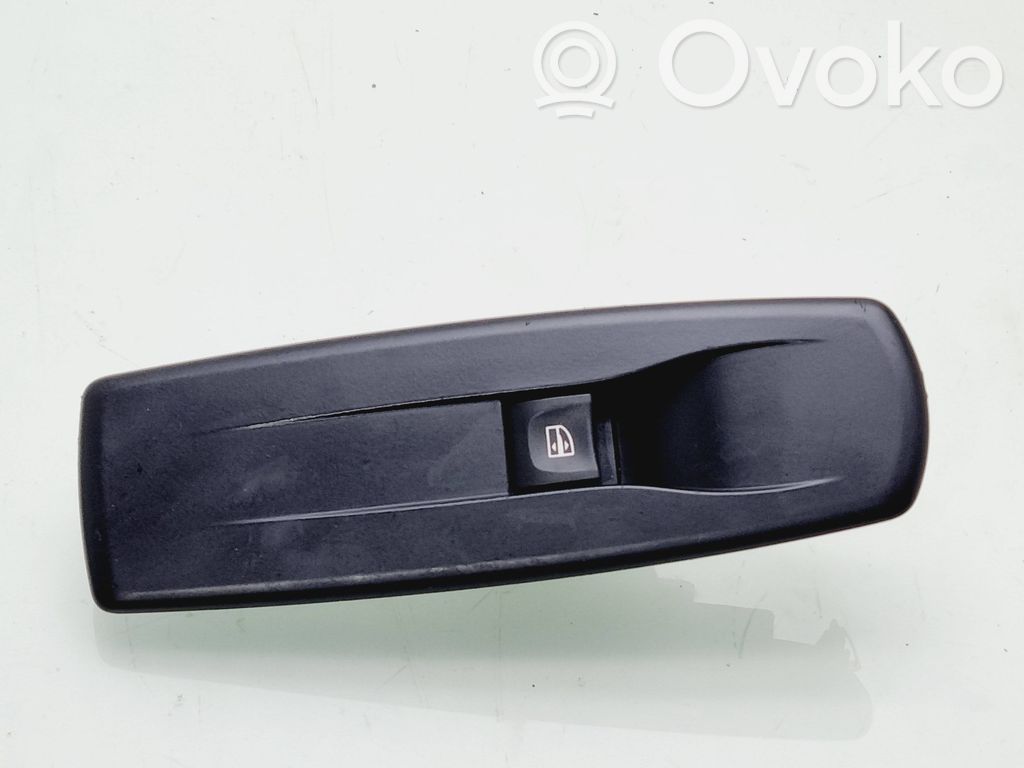 Renault Megane III Electric window control switch 