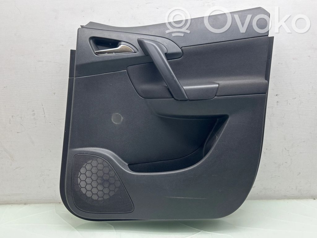 Opel Meriva B Boczki / Poszycie drzwi tylnych 