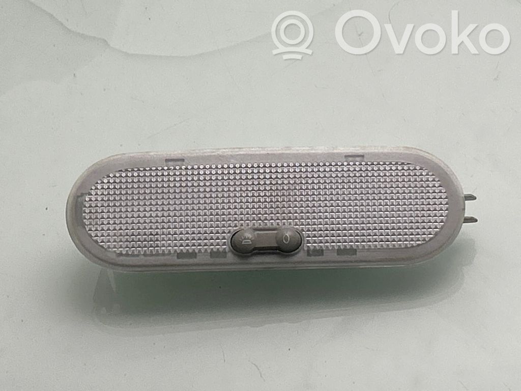 Nissan Qashqai Lampka podsufitki tylna 