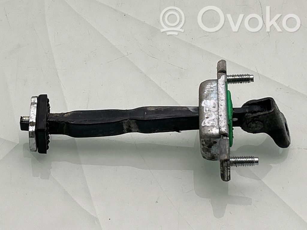 KIA Sorento Takaoven pidätin 