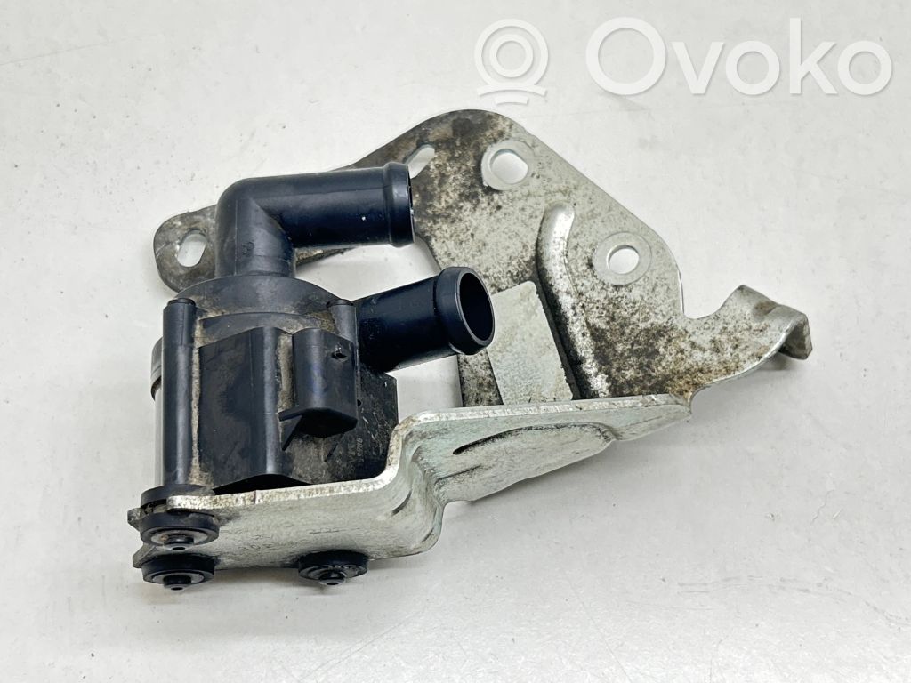Volvo XC40 Pompa cyrkulacji / obiegu wody 