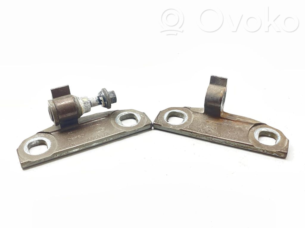 Volvo V70 Front door hinge set 