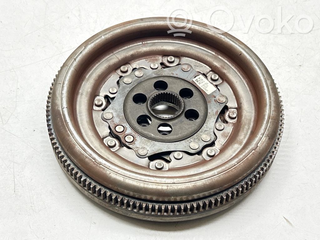 Skoda Octavia Mk3 (5E) Kaksoismassavauhtipyörä 