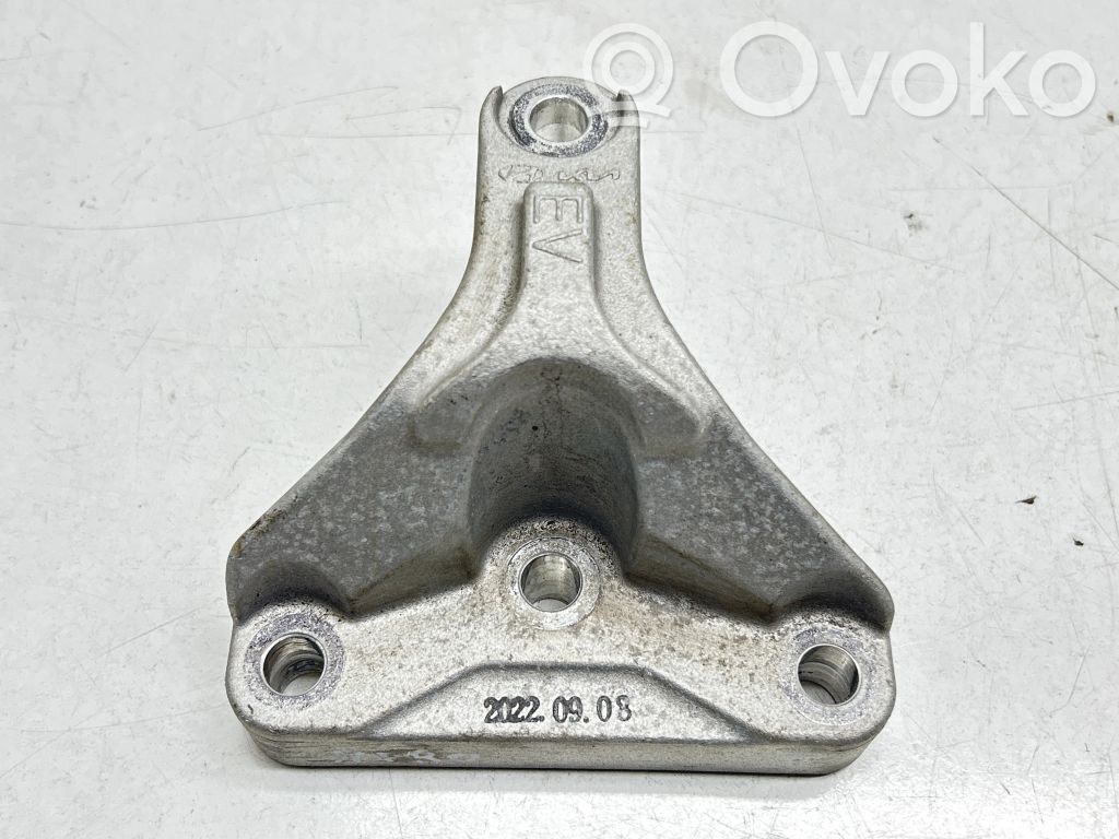 KIA Niro Engine mounting bracket 